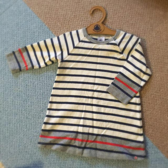 PETIT BATEAU(プチバトー)のプチバトー♡定番ボーダーワンピース キッズ/ベビー/マタニティのキッズ/ベビー/マタニティ その他(その他)の商品写真