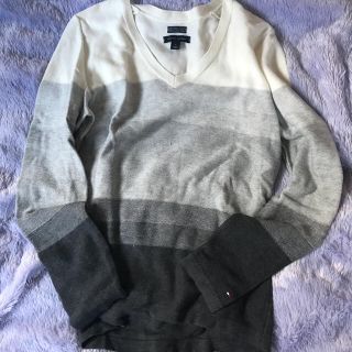 トミーヒルフィガー(TOMMY HILFIGER)のTOMMY HILFIGER トミーヒルフィガー トップス  Vネック 未使用(カットソー(長袖/七分))