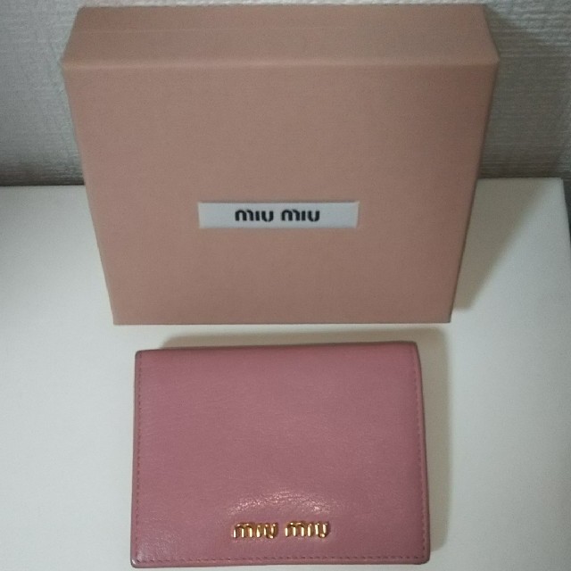 MIU MIU 二つ折り財布☆正規品です！