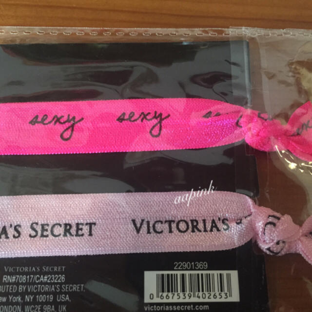 Victoria's Secret(ヴィクトリアズシークレット)の【限定!!!】Victoria's Secret☆Cuteなヘアゴム レディースのヘアアクセサリー(ヘアゴム/シュシュ)の商品写真