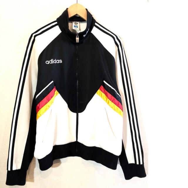 adidas(アディダス)のadidas★トラックジャケット★三つ葉★国旗★ジャージ アディダス メンズのトップス(ジャージ)の商品写真