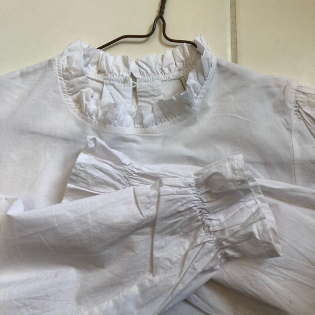 Lochie(ロキエ)のフリル立ち襟 バルーン袖シャツ レディースのトップス(シャツ/ブラウス(長袖/七分))の商品写真