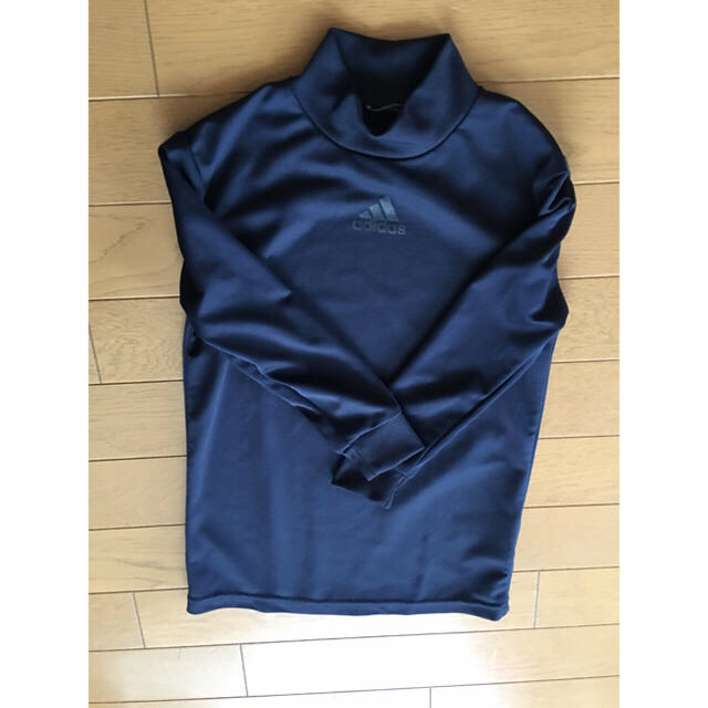 adidas(アディダス)のadidasアンダーシャツ 120センチ キッズ/ベビー/マタニティのキッズ服男の子用(90cm~)(Tシャツ/カットソー)の商品写真