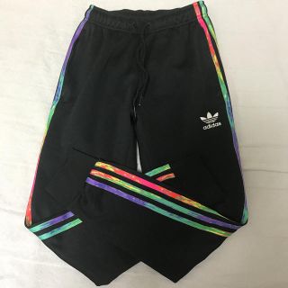 アディダス(adidas)のadidas トラックパンツ(ジャージ)