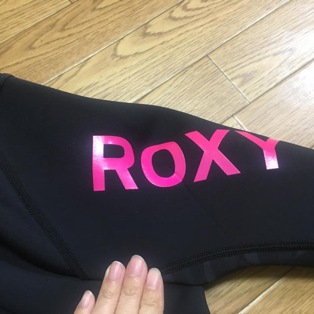 Roxy(ロキシー)の【新品 送料無料】roxyウエットスーツmサイズ レディースの水着/浴衣(水着)の商品写真