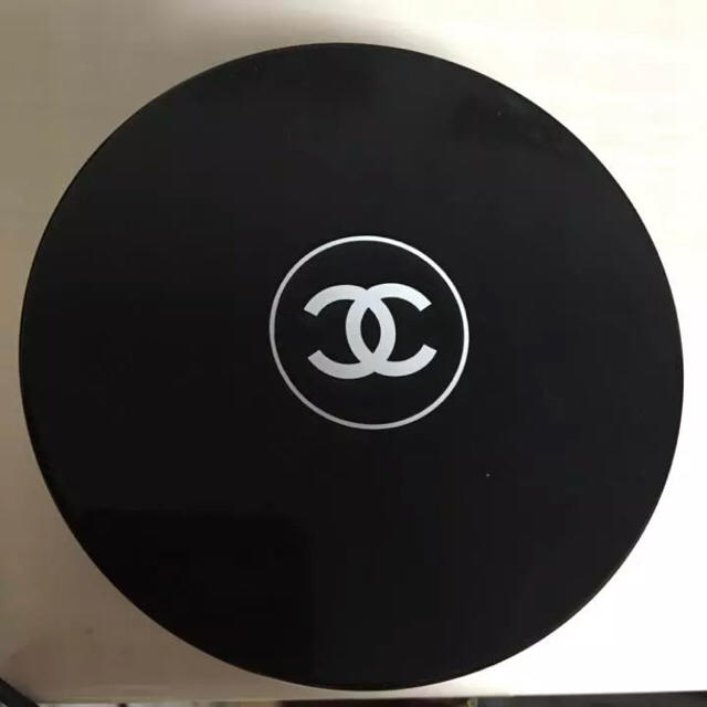 CHANEL(シャネル)のシャネル パウダー プードゥル コスメ/美容のベースメイク/化粧品(フェイスパウダー)の商品写真