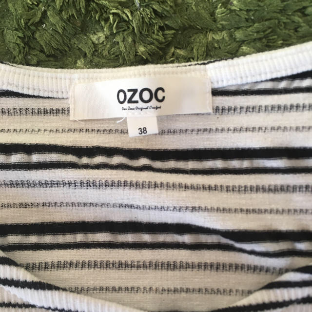 OZOC(オゾック)のオゾックOZOC モノトーンTシャツ シンプル 大人可愛い レディースのトップス(Tシャツ(半袖/袖なし))の商品写真