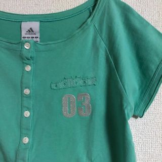 アディダス(adidas)のadidas Tシャツ(Tシャツ(半袖/袖なし))