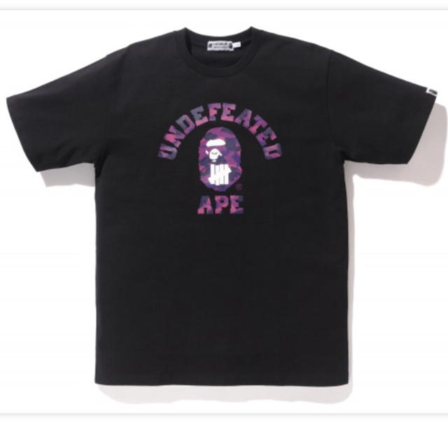 A BATHING APE(アベイシングエイプ)の新品 BAPE X UND COLOR CAMO COLLEGE TEE 黒紫S メンズのトップス(Tシャツ/カットソー(半袖/袖なし))の商品写真