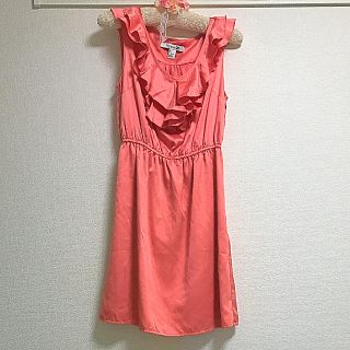 フォーエバートゥエンティーワン(FOREVER 21)のフリル袖ワンピース ♡ パーティードレスにも(ひざ丈ワンピース)