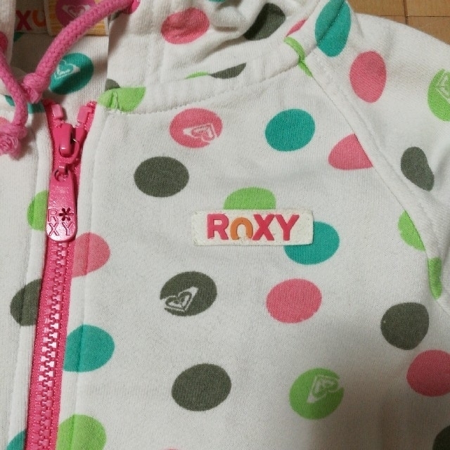 Roxy(ロキシー)のROXY　パーカー　130cm（6/5値下げしました） キッズ/ベビー/マタニティのキッズ服女の子用(90cm~)(ジャケット/上着)の商品写真