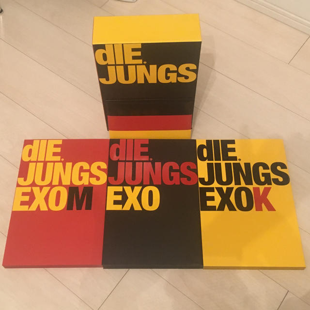 DIE JUNGS EXO ［PHOTOBOOK+DVD］ エンタメ/ホビーのCD(K-POP/アジア)の商品写真