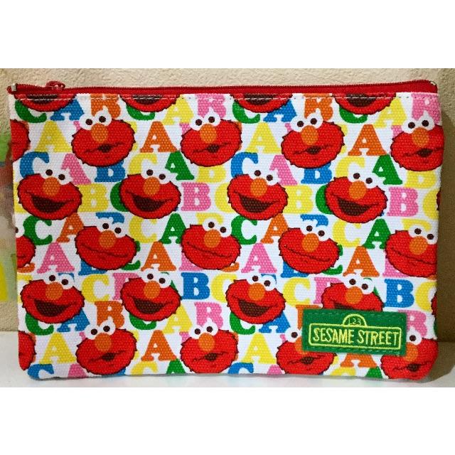 SESAME STREET(セサミストリート)のセサミストリート☆新品☆ポーチ☆エルモ レディースのファッション小物(ポーチ)の商品写真