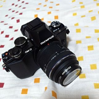 オリンパス(OLYMPUS)のOLYMPUS OM-D EM-10(ミラーレス一眼)