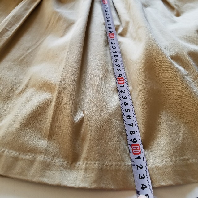 GU(ジーユー)の未使用フレアスカート◼guAラインベージュ レディースのスカート(ひざ丈スカート)の商品写真