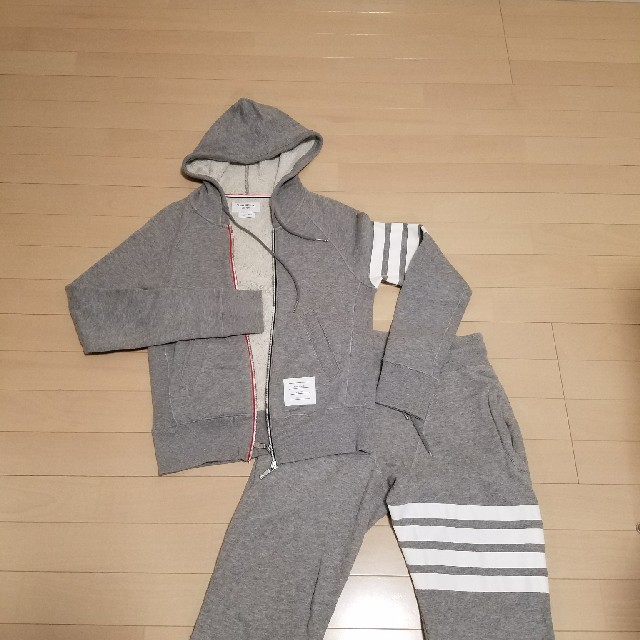 THOM BROWNE(トムブラウン)のトムブラウン　セットアップ　スウェット メンズのトップス(スウェット)の商品写真