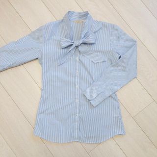 アオキ(AOKI)のブラウス シャツ ストライプ ボウタイリボン スーツ(シャツ/ブラウス(長袖/七分))