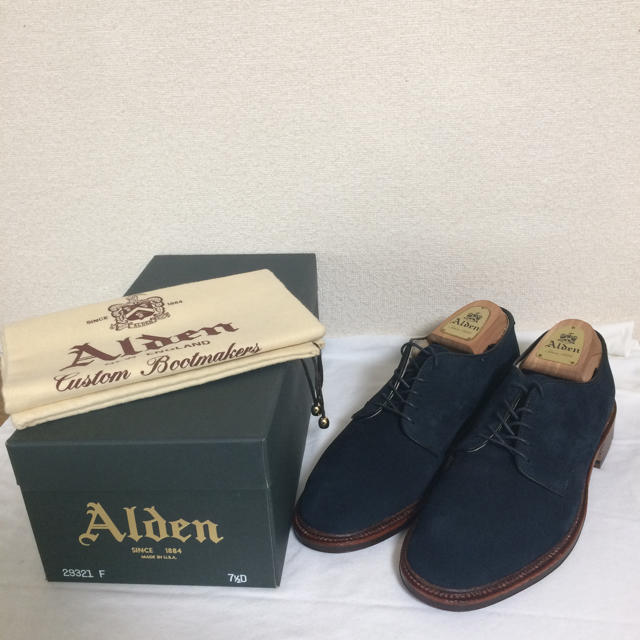 Alden(オールデン)のALDEN オールデン 29321F ネイビースエード 7 1/2 試し履きのみ メンズの靴/シューズ(ドレス/ビジネス)の商品写真