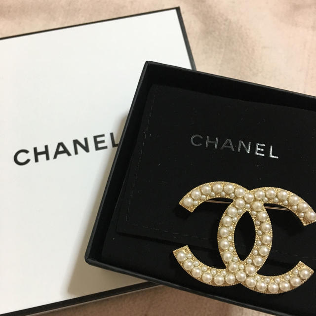 CHANEL♡パールブローチ-