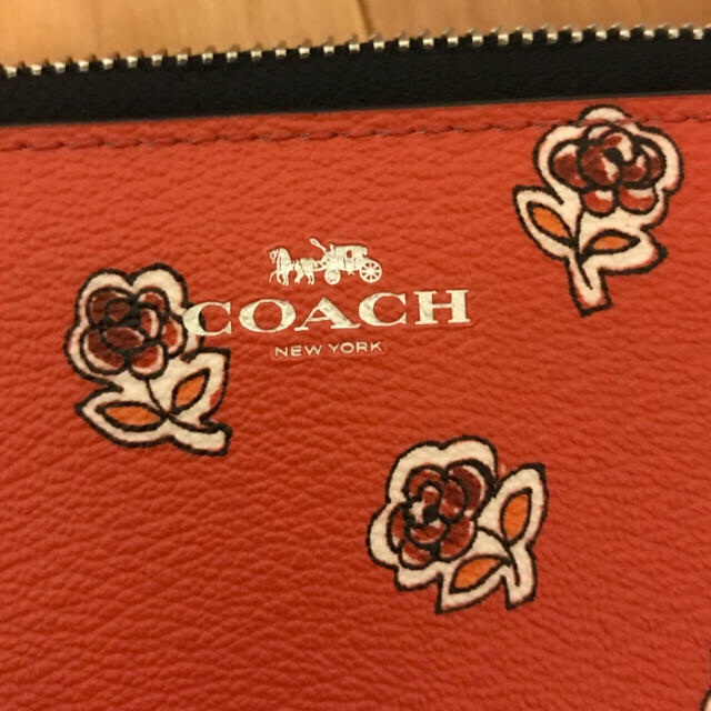 COACH(コーチ)のコーチ 長財布 フラワー シエナ F56717 ピンク オレンジ レディースのファッション小物(財布)の商品写真