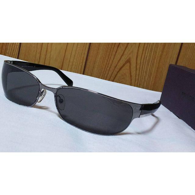 PRADA - 正規 浜田省吾着 同型同色 PRADAプラダ メタル PRADA - 正規 浜田省吾着 同型同色 PRADAプラダ メタル