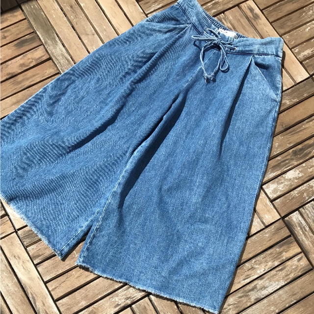 ZARA(ザラ)のZARA デニム レースアップ レディースのパンツ(デニム/ジーンズ)の商品写真