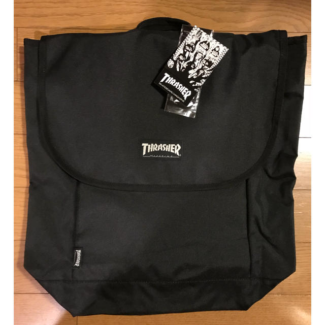 THRASHER(スラッシャー)の新品未使用品 THRASHER 黒 BLACK BACKPACK レディースのバッグ(リュック/バックパック)の商品写真