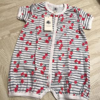 プチバトー(PETIT BATEAU)のプチバトー 17SS レッドフラワープリント前開きショートロンパース 24m (ロンパース)