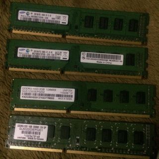 サムスン(SAMSUNG)のメモリ2GB×3枚と1GB1枚(PCパーツ)