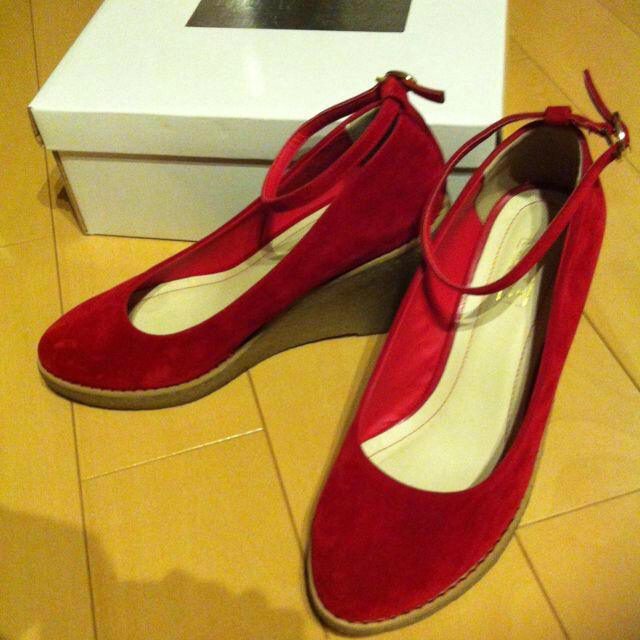 LOWRYS FARM(ローリーズファーム)のラバーソールパンプス 赤 24.5cm レディースの靴/シューズ(ハイヒール/パンプス)の商品写真