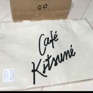 メゾンキツネ(MAISON KITSUNE')の限定【新品】キツネカフェ トートバッグ 大(トートバッグ)