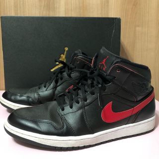 ナイキ(NIKE)のNIKE AIR JORDAN 1 MID BLACK TEAM RED(スニーカー)