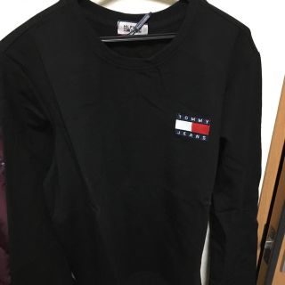 トミーヒルフィガー(TOMMY HILFIGER)のTOMMY JEANS トレーナー 新品未使用 Ｍサイズ(スウェット)