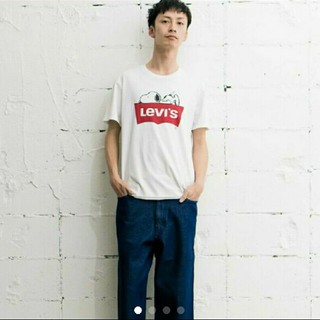 リーバイス(Levi's)の専用!!リーバイス×スヌーピー☆Ｔシャツ☆M(Tシャツ/カットソー(半袖/袖なし))