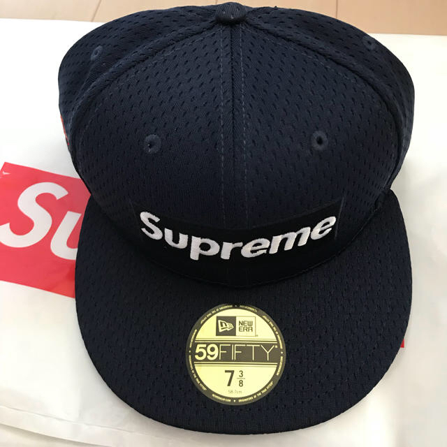 Supreme(シュプリーム)のsupreme mesh box logo new eraネイビー メンズの帽子(キャップ)の商品写真