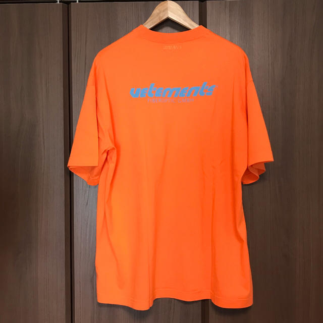 Balenciaga(バレンシアガ)の 本物 SS18 VETEMENTS T- shirt unisex レディースのトップス(Tシャツ(半袖/袖なし))の商品写真