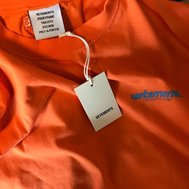 Balenciaga(バレンシアガ)の 本物 SS18 VETEMENTS T- shirt unisex レディースのトップス(Tシャツ(半袖/袖なし))の商品写真