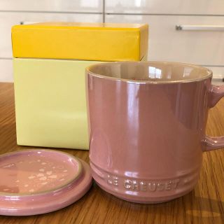 ルクルーゼ(LE CREUSET)の【JAL限定】ル・クルーゼ ピンクマグカップ(グラス/カップ)