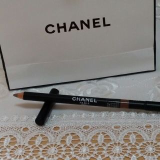 シャネル(CHANEL)のCHANEL シャネル アイブロウペンシル 10 ブロン クレール 新品未使用品(アイブロウペンシル)