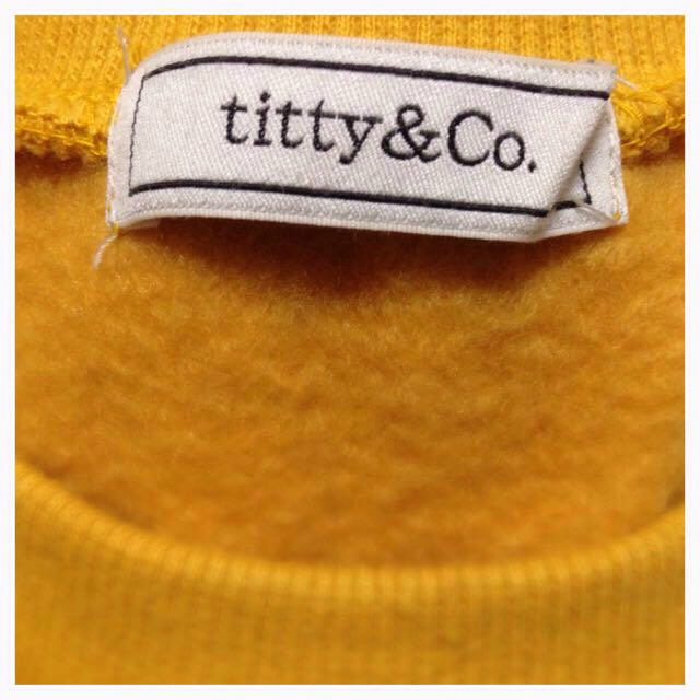 titty&co(ティティアンドコー)のtitty&co  Mロゴプルオーバー♡ レディースのトップス(トレーナー/スウェット)の商品写真
