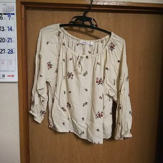 ニコアンド(niko and...)のニコアンド🎵花刺繍ブラウス(シャツ/ブラウス(長袖/七分))