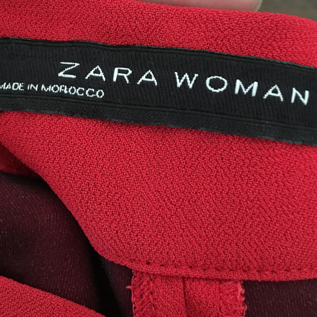 ZARA(ザラ)の[qz様専用] ZARA 人気完売 フリルパンツ 赤 レディースのパンツ(カジュアルパンツ)の商品写真