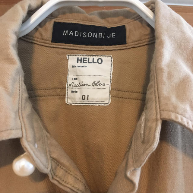 MADISONBLUE(マディソンブルー)のマディソンブルー シャツ パール レディースのトップス(シャツ/ブラウス(長袖/七分))の商品写真