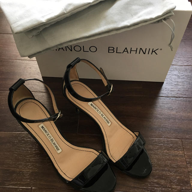 MANOLO BLAHNIK(マノロブラニク)のマロノブラニク レディースの靴/シューズ(サンダル)の商品写真