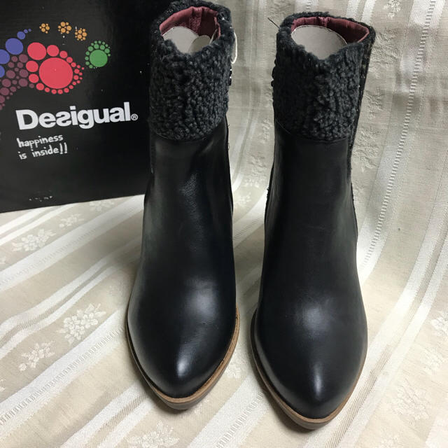 DESIGUAL(デシグアル)の未使用＊デシグアル 37 本革ショートブーツ 23.5 黒 desigual レディースの靴/シューズ(ブーツ)の商品写真