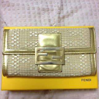 フェンディ(FENDI)のゴールドレザー×ジュート長財布🌼(財布)