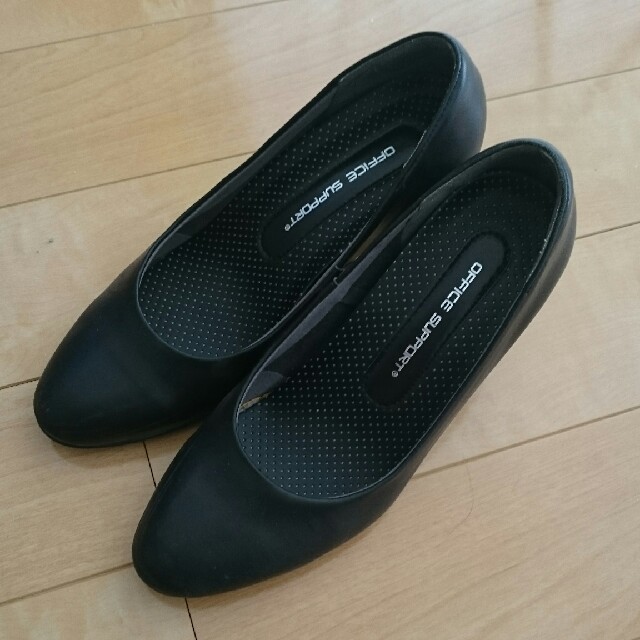 AEON(イオン)の黒パンプス レディースの靴/シューズ(ハイヒール/パンプス)の商品写真