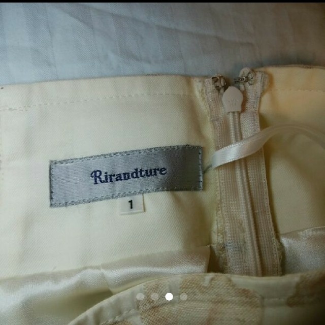 Rirandture(リランドチュール)の美品✨リランドチュール❤デイジー柄オーガンスカート(*´▽｀*) レディースのスカート(ミニスカート)の商品写真