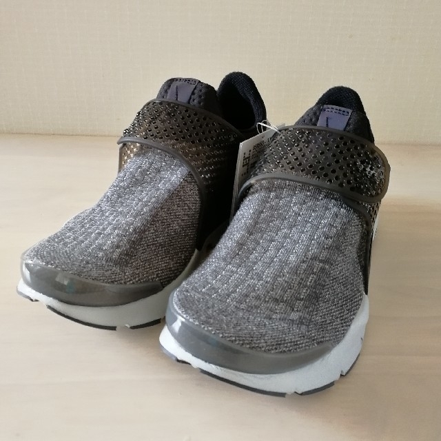 NIKE(ナイキ)のSOCK DART SE PREMIUM 
ソックダートSEプレミアム レディースの靴/シューズ(スニーカー)の商品写真