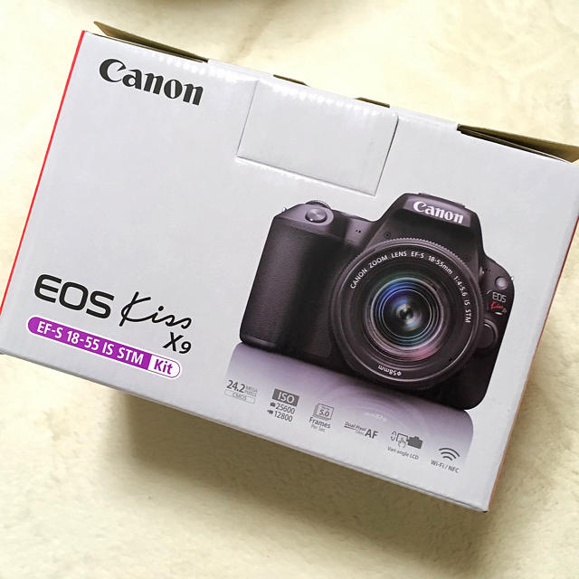 [CANON]EOS Kiss X9 ホワイト + SDカード(64gb)の通販 by kumaco's shop｜ラクマ